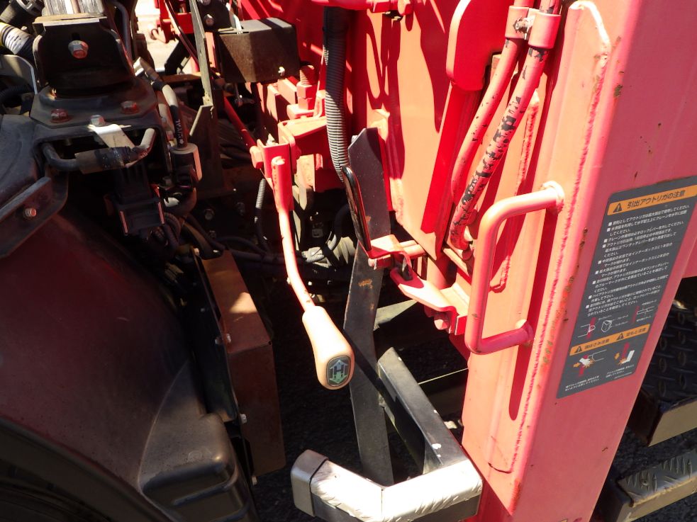 アウトリガーの操作レバーです。|三菱 キャンター TKG-FEA50の写真15