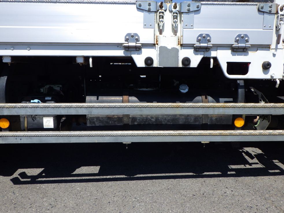 燃料タンクは１００Lです。|三菱 キャンター TKG-FEA50の写真23