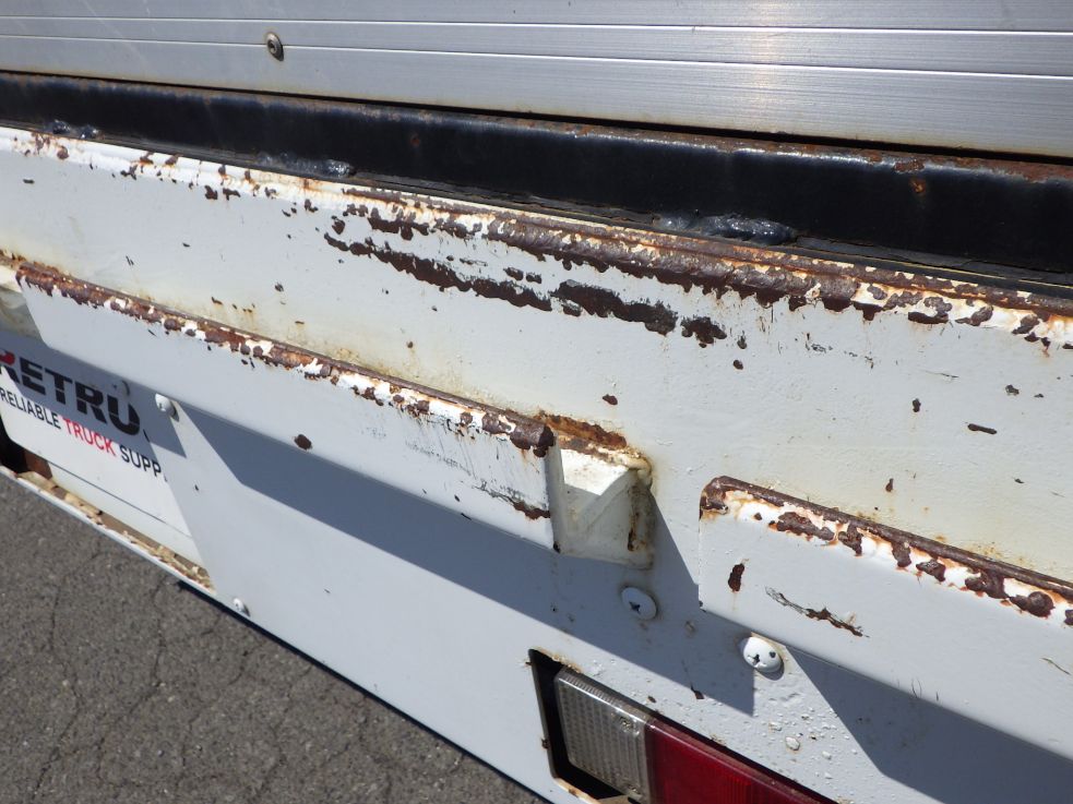 リヤ周りにキズ・サビがあります。|三菱 キャンター TKG-FEA50の写真46