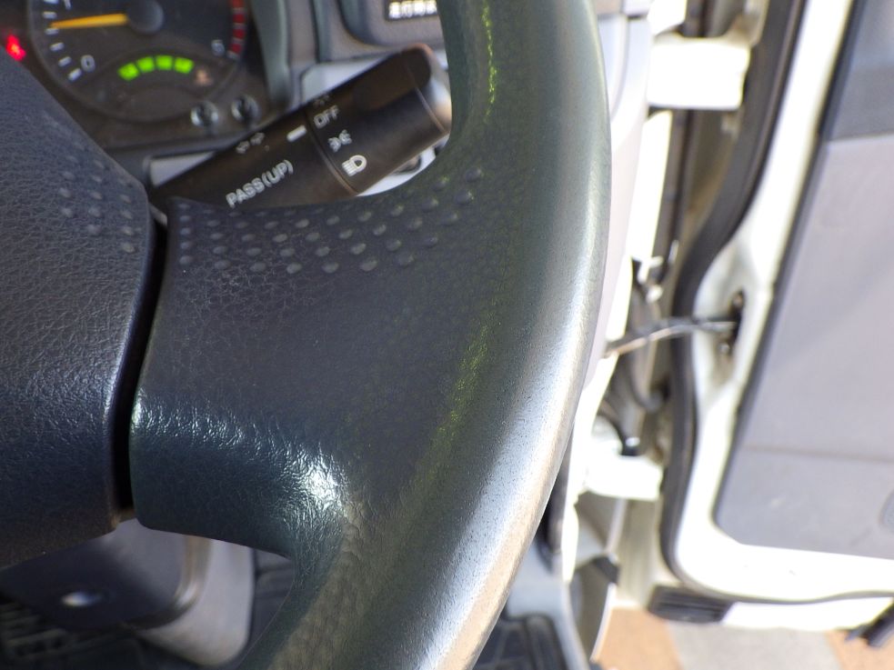 ハンドルにスレがあります。|三菱 キャンター TKG-FEA50の写真49