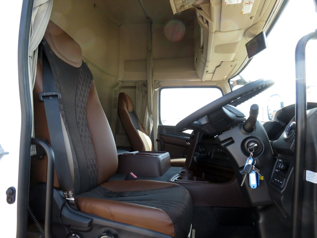 日野 プロフィア 2KG-FW1AHCの写真6