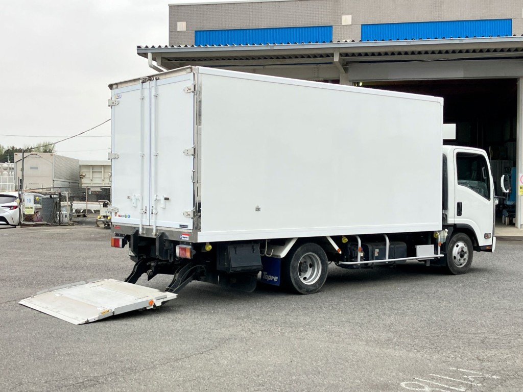 いすゞ エルフ 2RG-NPR88AN(2WD)の写真4