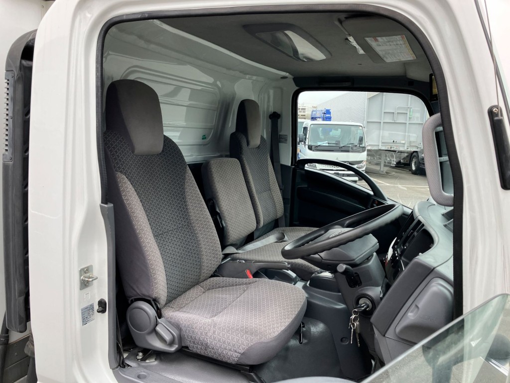 いすゞ エルフ 2RG-NPR88AN(2WD)の写真5