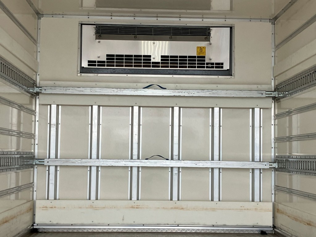 いすゞ エルフ 2RG-NPR88AN(2WD)の写真11