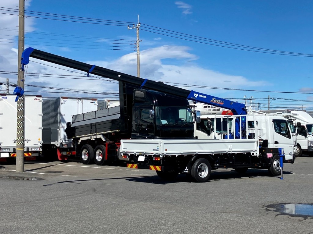 三菱 キャンター 2PG-FEB90(2WD)の写真4