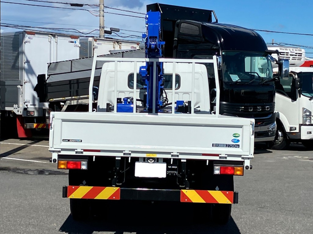 リヤ周りの状態です。|三菱 キャンター 2PG-FEB90(2WD)の写真7