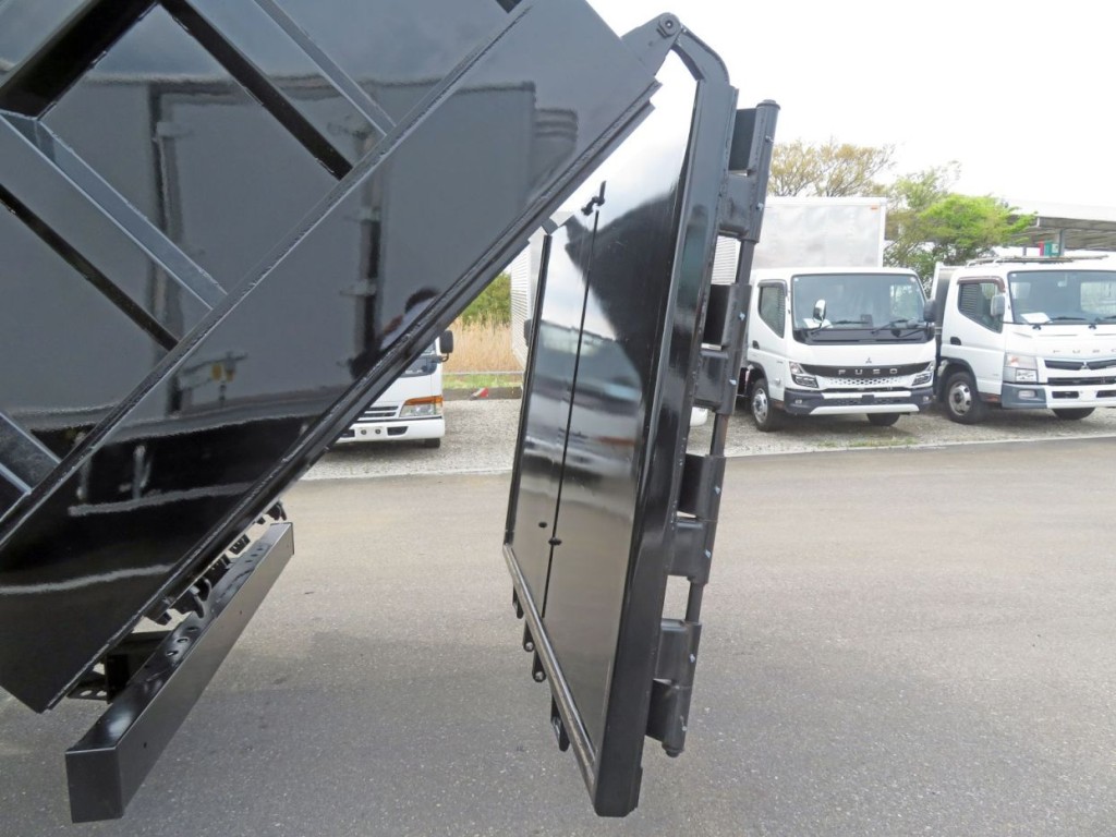 日野 プロフィア 2DG-FS1AJEの写真13