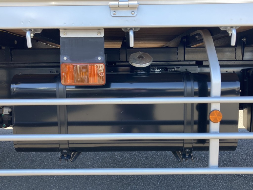 燃料タンクです。|日野 レンジャー 2KG-FE2ACAの写真25