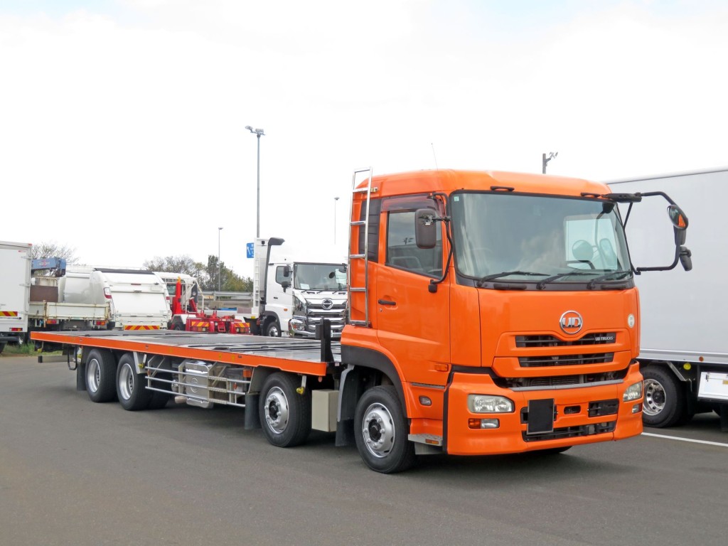 UDトラックス クオン QKG-CG5ZAの写真2