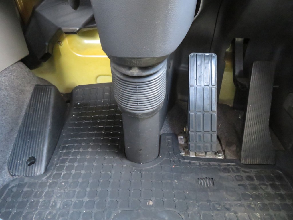 UDトラックス クオン QKG-CG5ZAの写真23