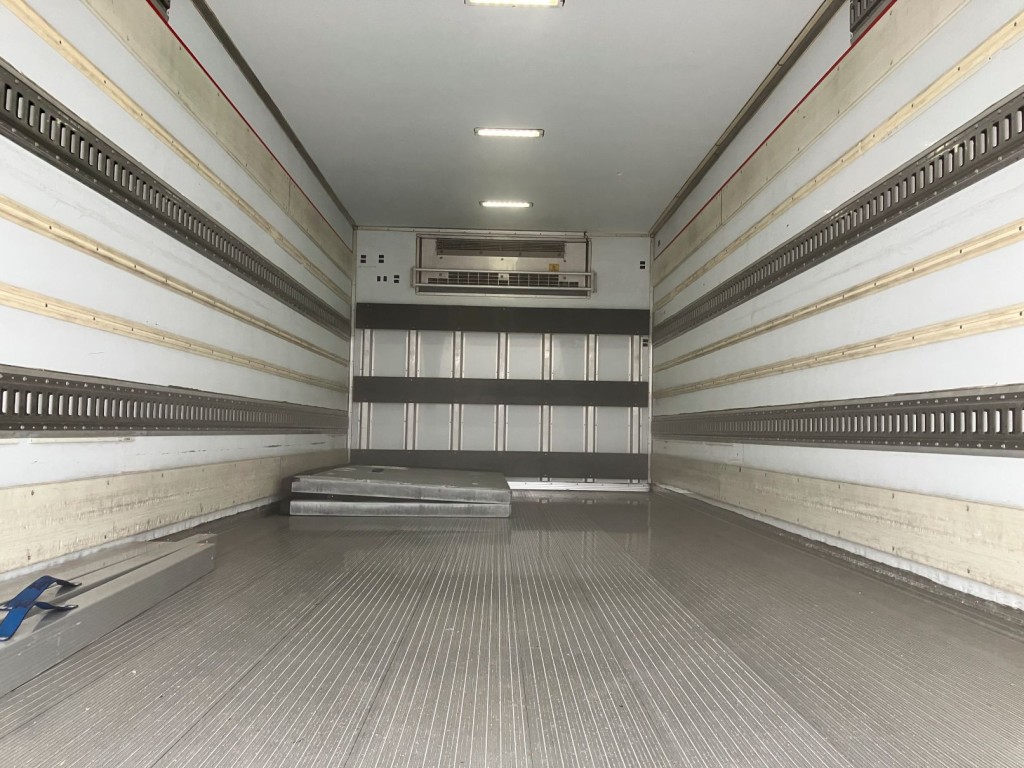 三菱 ファイター TKG-FK71F(2WD)の写真10