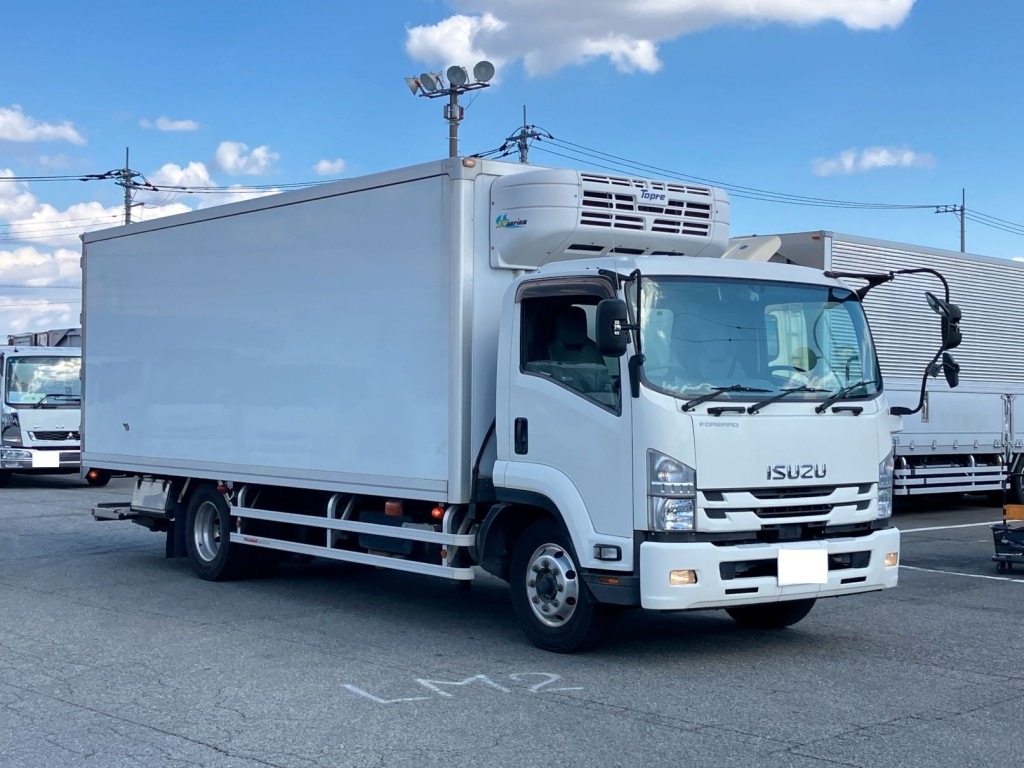いすゞ フォワード 2PG-FTR90V2の写真2