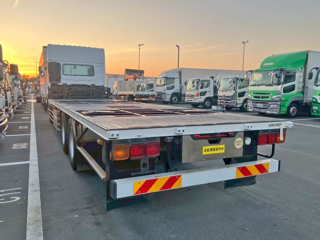 UDトラックス クオン QKG-CD5ZAの写真3