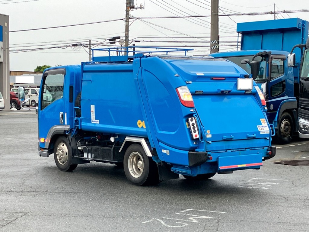 いすゞ エルフ 2RG-NMR88AN(2WD)の写真3