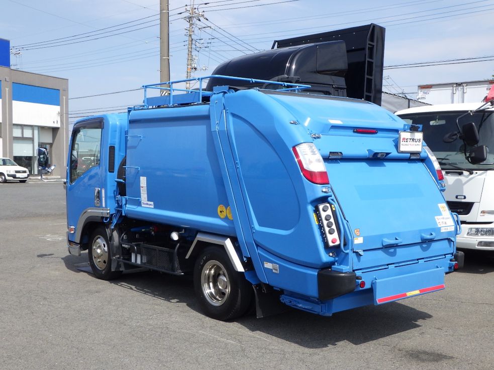 いすゞ エルフ 2RG-NMR88AN(2WD)の写真3