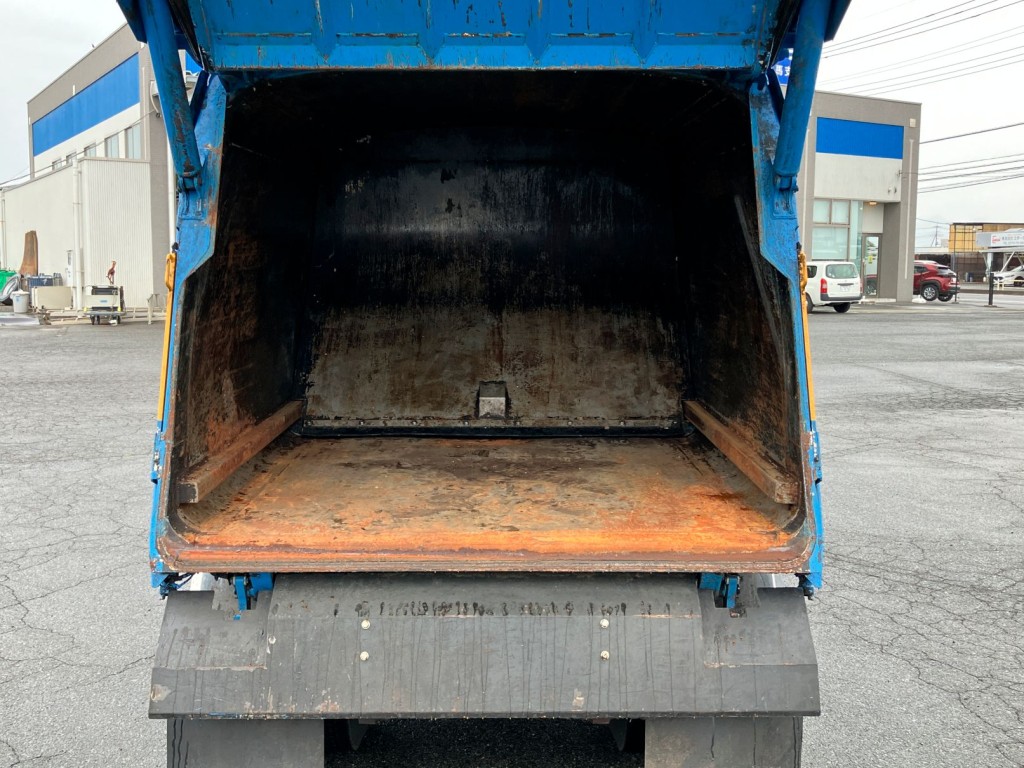 いすゞ エルフ 2RG-NMR88AN(2WD)の写真8