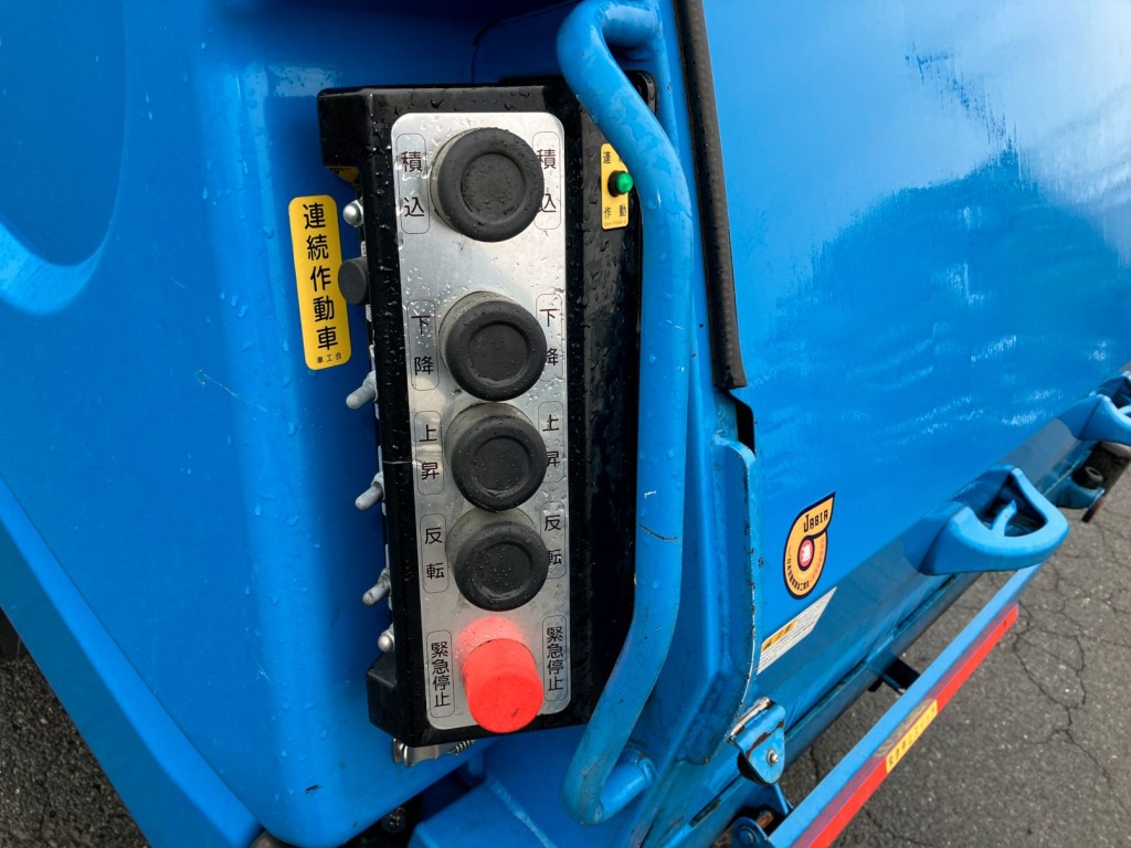 いすゞ エルフ 2RG-NMR88AN(2WD)の写真16