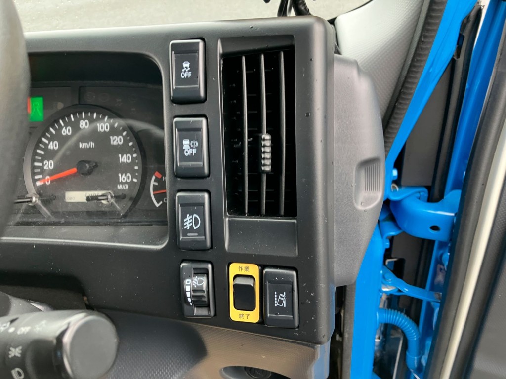 いすゞ エルフ 2RG-NMR88AN(2WD)の写真23