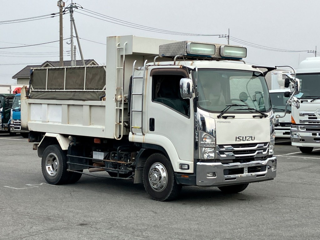 いすゞ フォワード LPG-FTR90S2の写真2