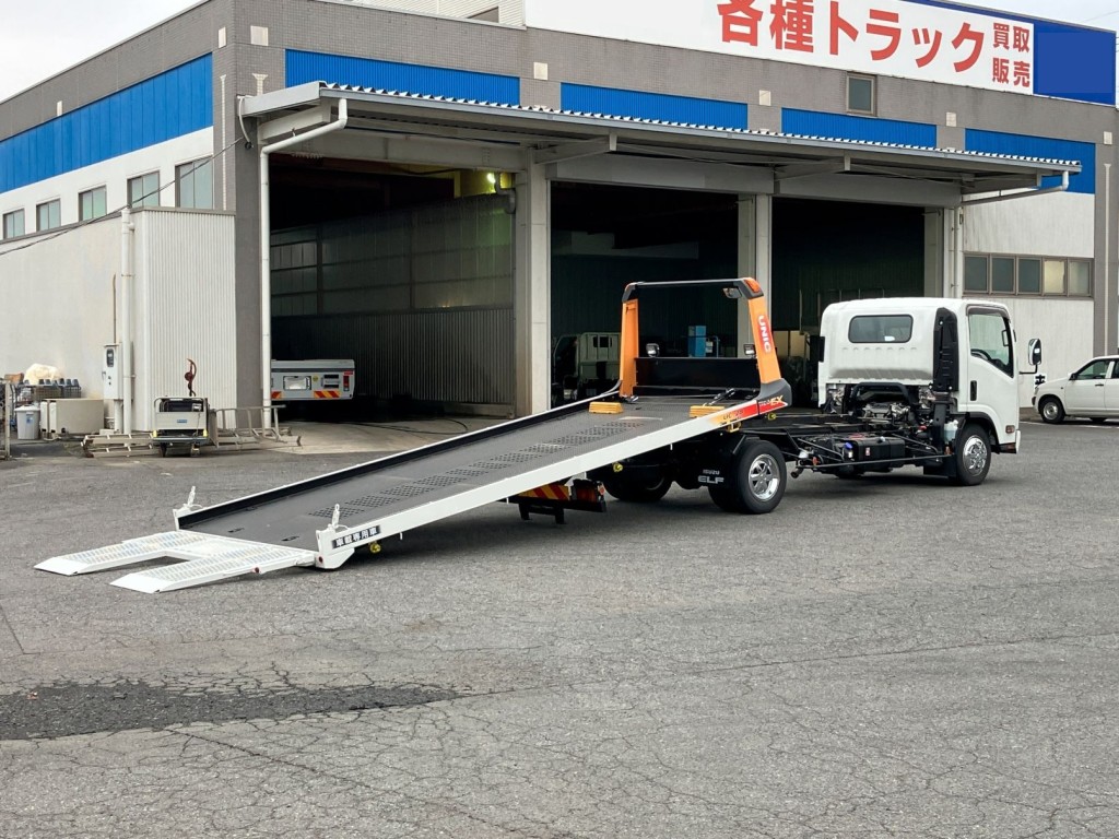 いすゞ エルフ 2RG-NPR88AN(2WD)の写真4