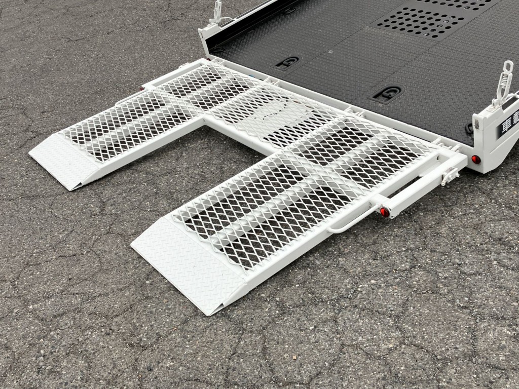 いすゞ エルフ 2RG-NPR88AN(2WD)の写真12