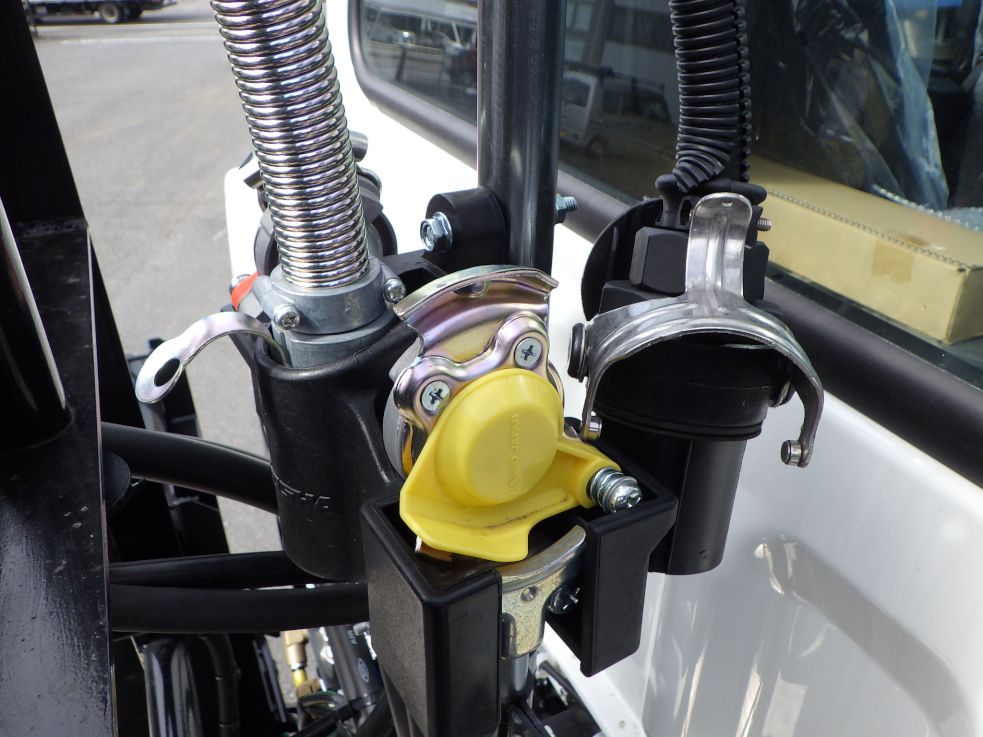 接続コネクターの状態です。|三菱 スーパーグレート 2RG-FP84VDRの写真10