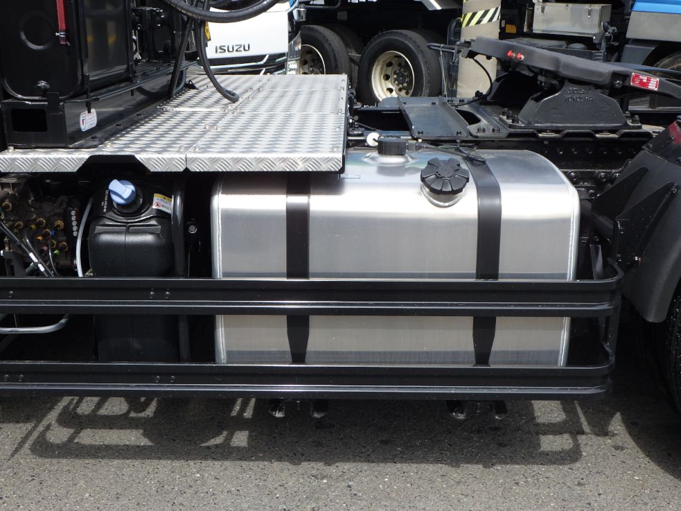 燃料タンクは４００Lです。|三菱 スーパーグレート 2RG-FP84VDRの写真22