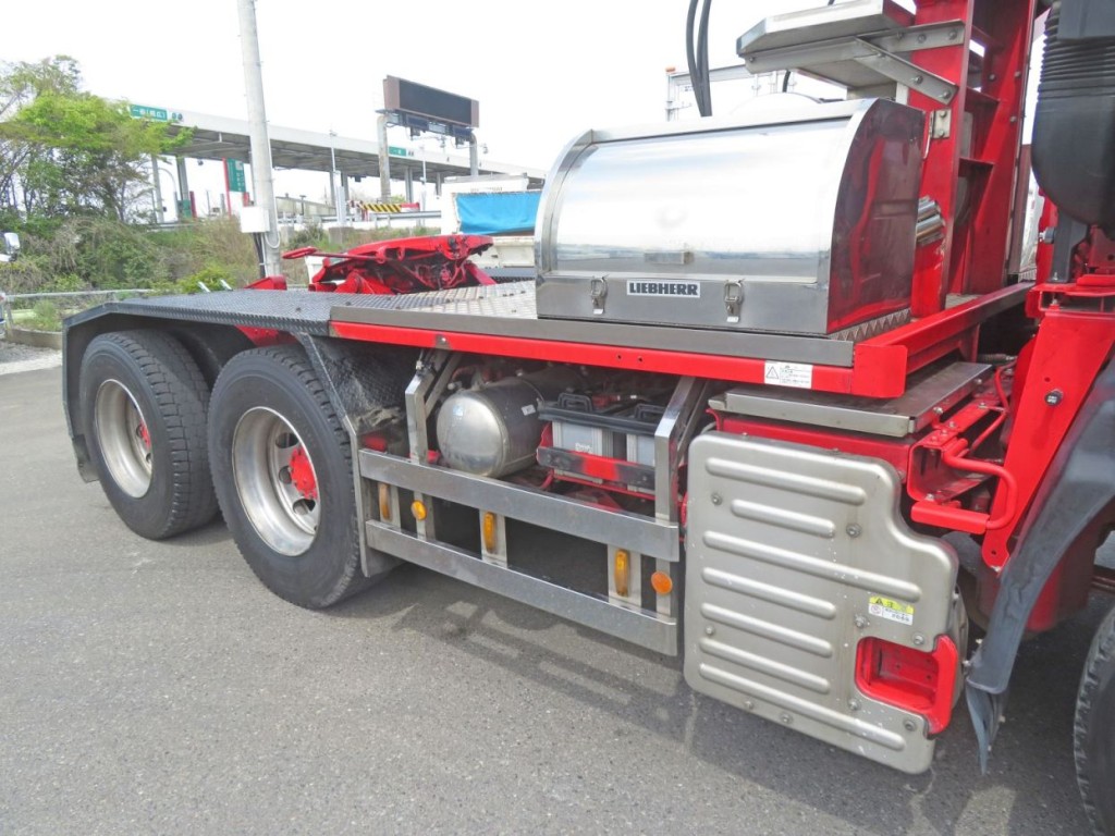 サイドバンパー・サイドバンパーステーはステンレス製です。|いすゞ ギガ QDG-EXZ52BJの写真17