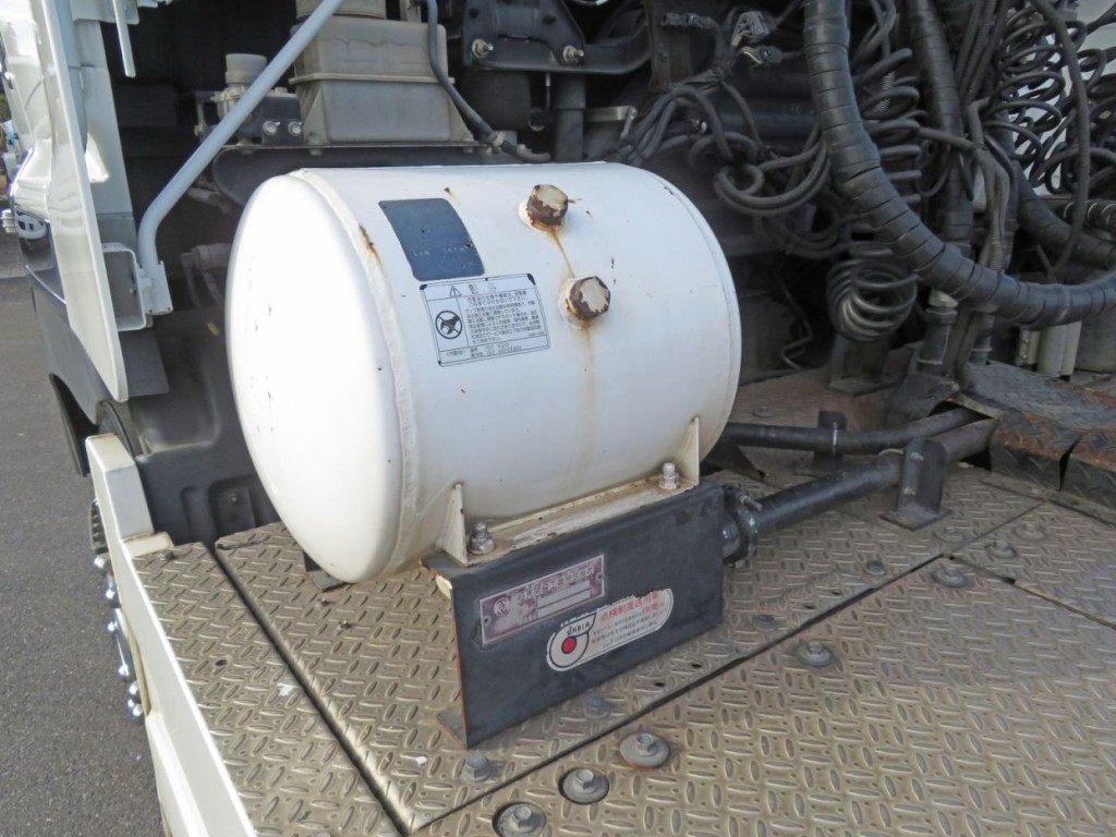 作動油タンクの状態です。|日野 プロフィア QPG-SH1EDDGの写真12
