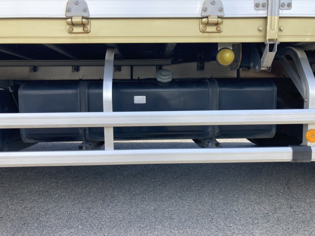 燃料タンクです。|いすゞ フォワード 2RG-FRR90S2(2WD)の写真36