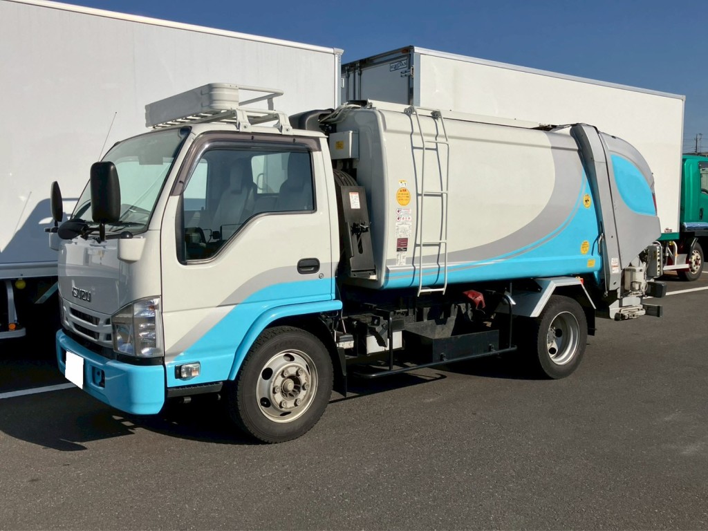 いすゞ エルフ 2PG-NKR88YN(2WD)の写真1