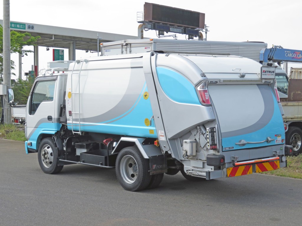 いすゞ エルフ 2PG-NKR88YN(2WD)の写真3