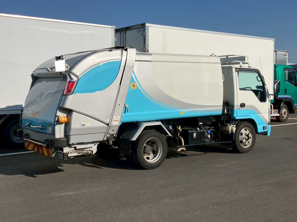 いすゞ エルフ 2PG-NKR88YN(2WD)の写真4