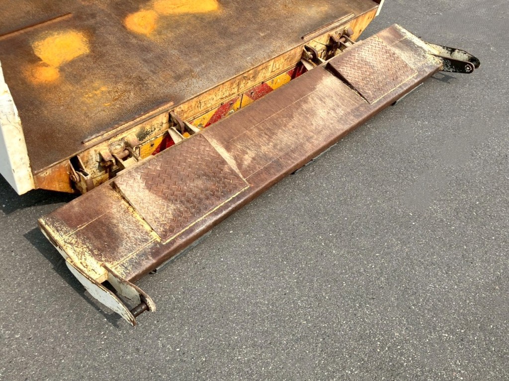 ゲート裏側の状態です。|日野 デュトロ 2KG-XZU700X(2WD)の写真14