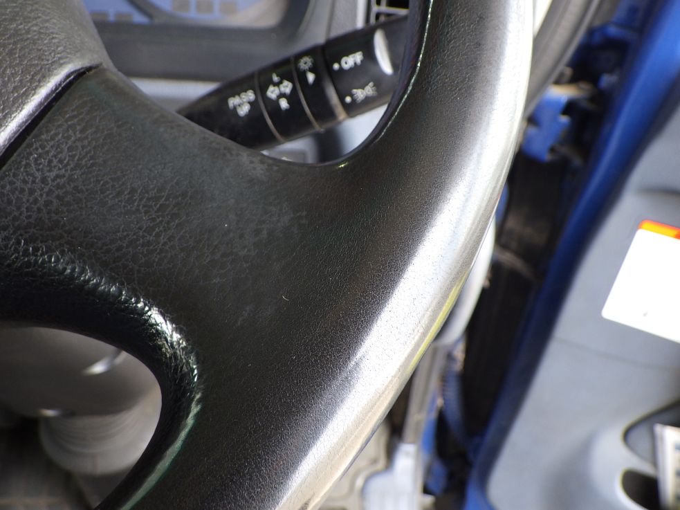 ハンドルにスレがあります。|日野 レンジャー BDG-FD7JLWA(2WD)の写真37