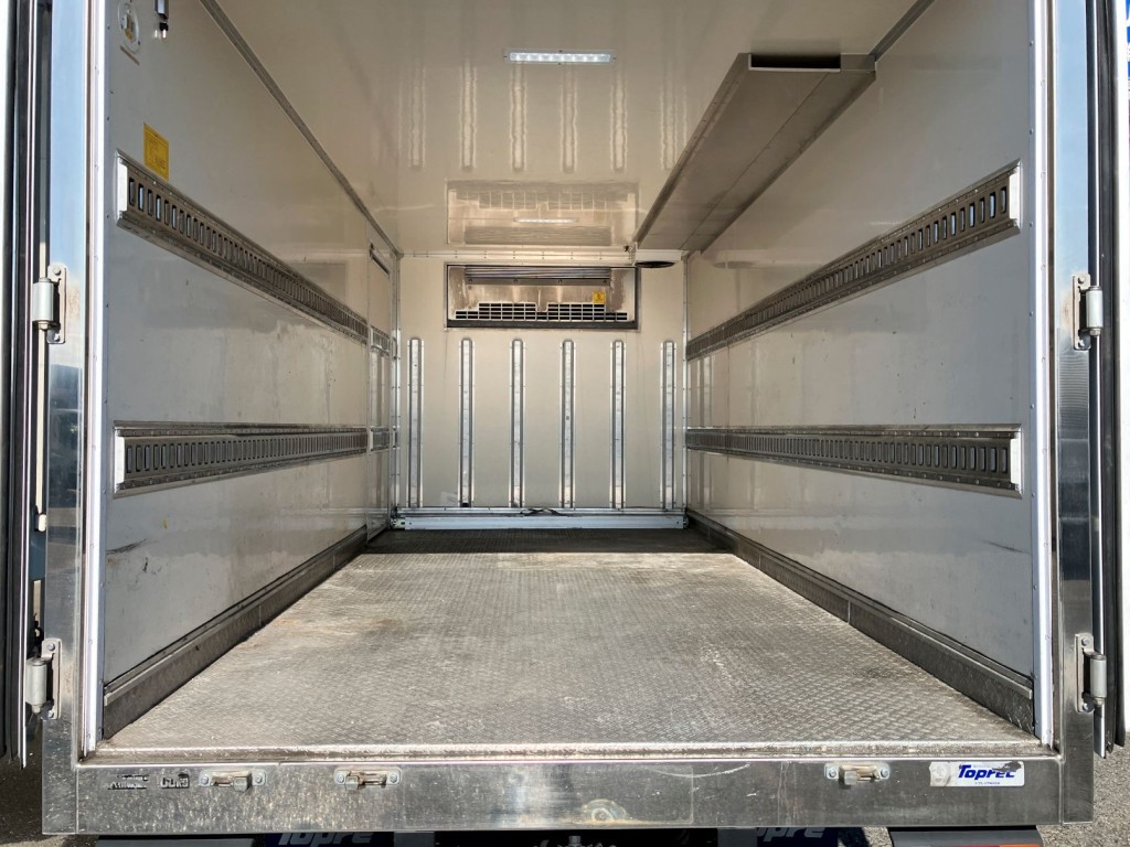 日野 デュトロ 2RG-XZU710M(2WD)の写真9