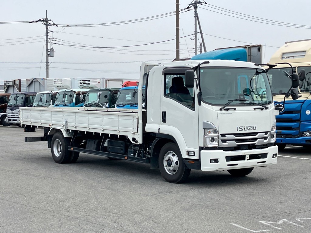 いすゞ フォワード 2PG-FRR90S2(2WD)の写真2