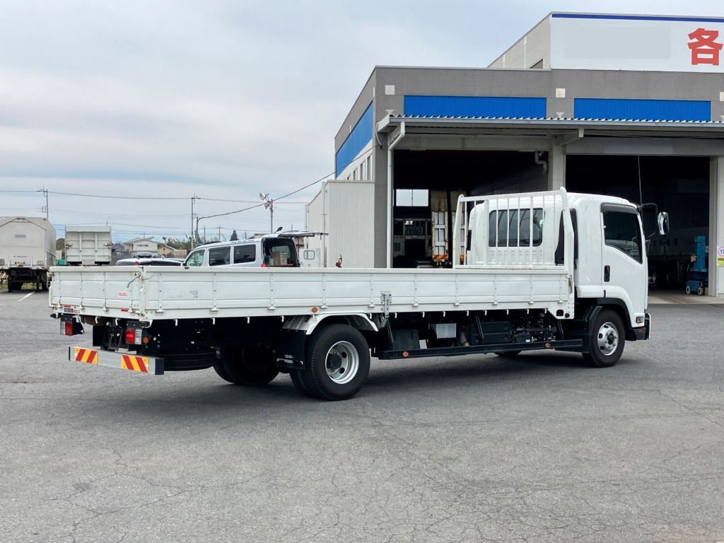 いすゞ フォワード 2PG-FRR90S2(2WD)の写真4