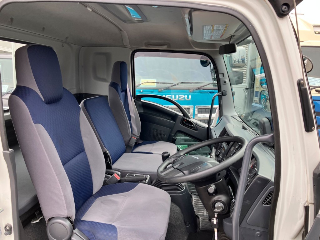 いすゞ フォワード 2PG-FRR90S2(2WD)の写真5