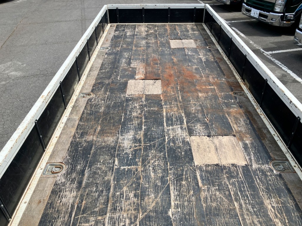 いすゞ フォワード 2PG-FRR90S2(2WD)の写真10