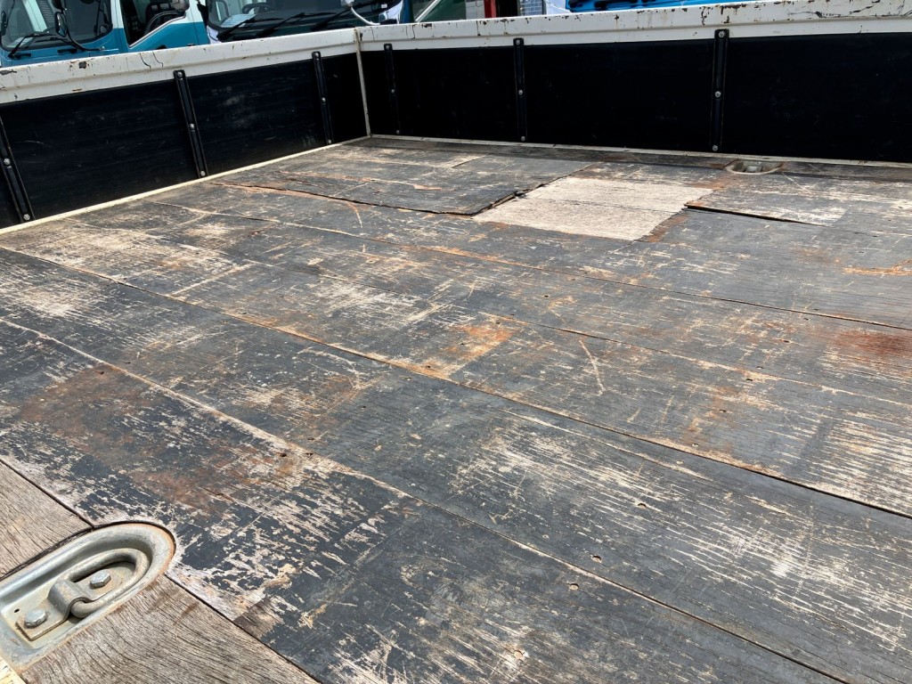 いすゞ フォワード 2PG-FRR90S2(2WD)の写真12