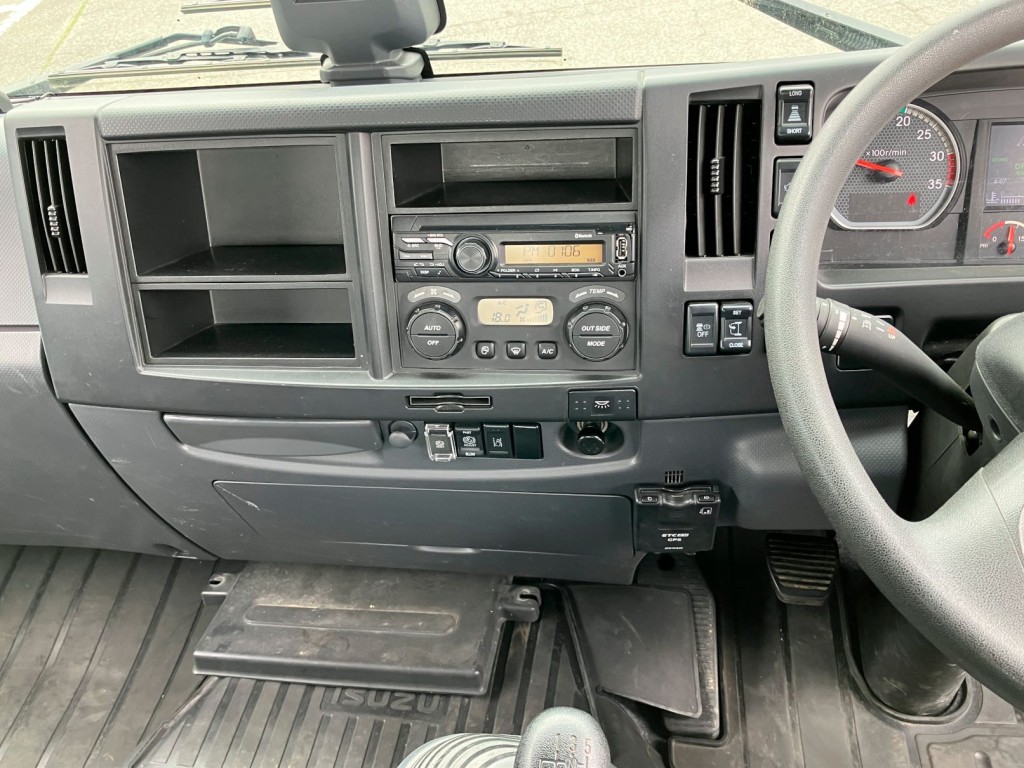 いすゞ フォワード 2PG-FRR90S2(2WD)の写真15