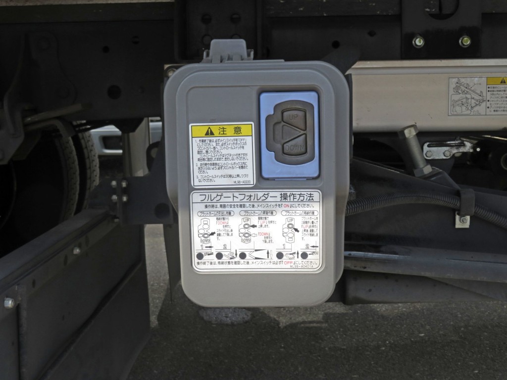 日野 レンジャー 2KG-FC2ABA(2WD)の写真13