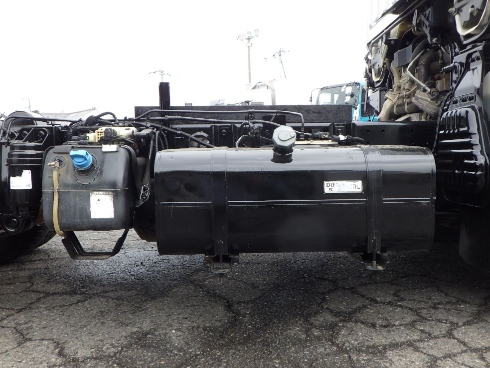 燃料タンクは７０Lです。|三菱 キャンター TPG-FBA60(2WD)の写真16