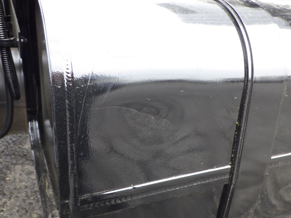 燃料タンクにヘコミがあります。|三菱 キャンター TPG-FBA60(2WD)の写真25