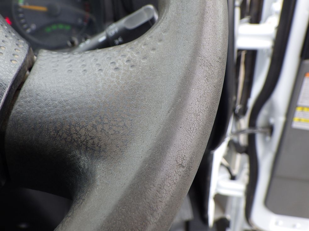 ハンドルにスレがあります。|三菱 キャンター TPG-FBA60(2WD)の写真30