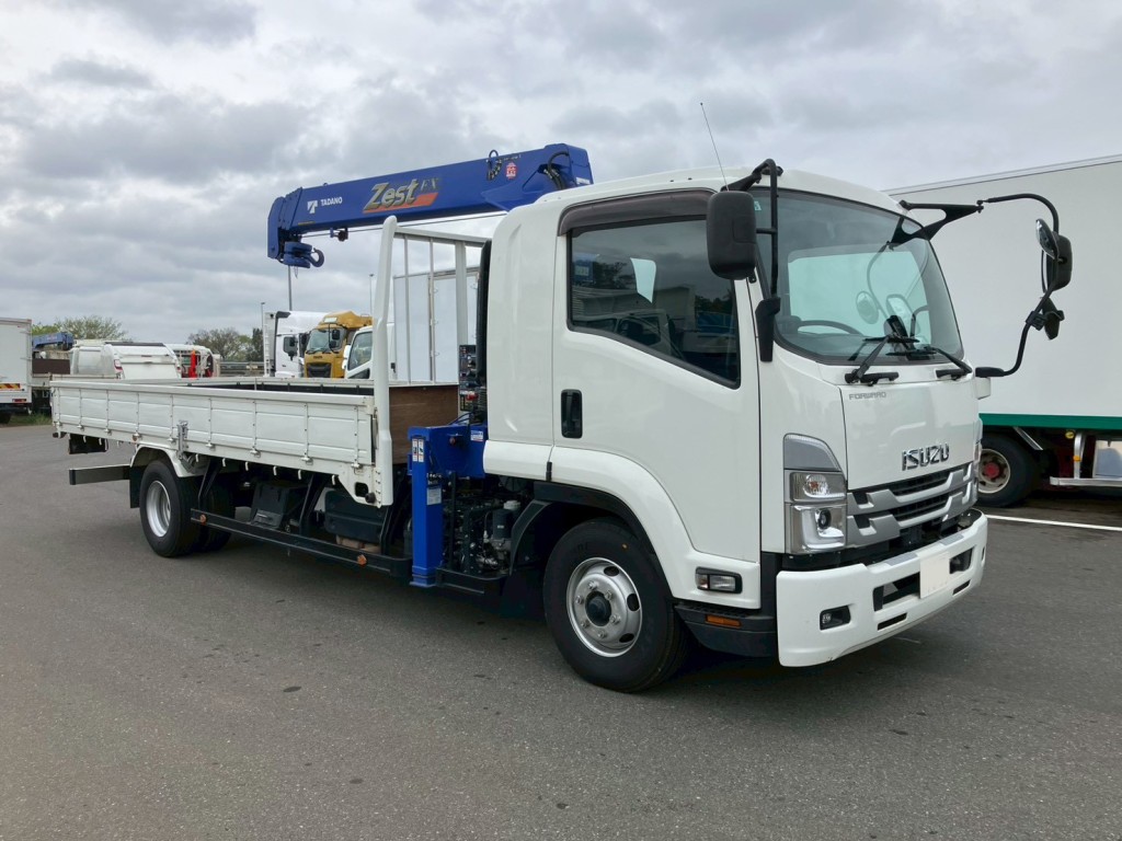 いすゞ フォワード 2PG-FRR90S2(2WD)の写真2