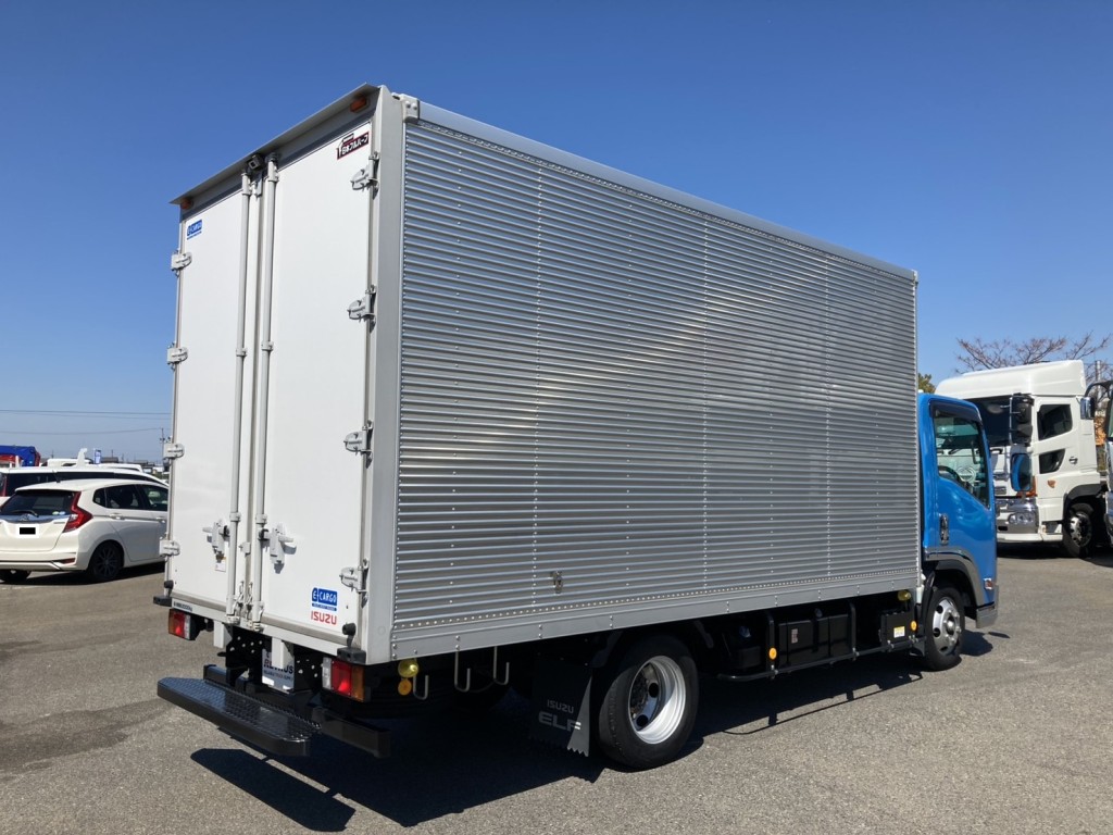 いすゞ エルフ 2RG-NPR88AN(2WD)の写真4
