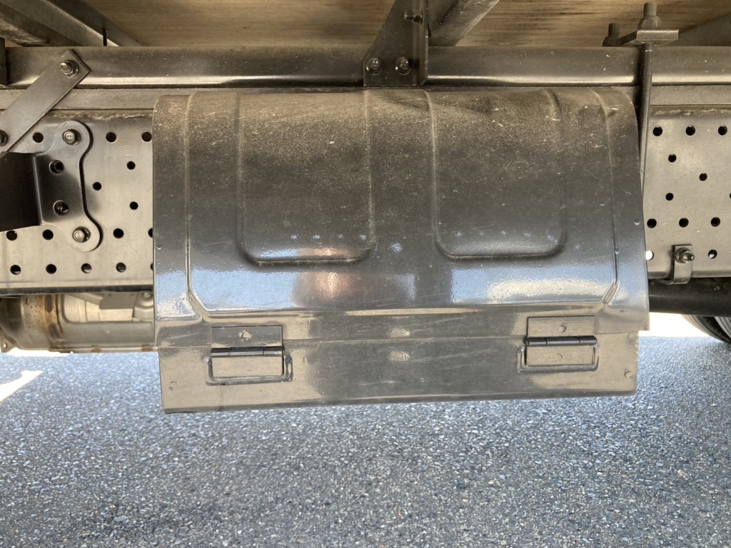 工具箱の状態です。|いすゞ エルフ 2RG-NPR88AN(2WD)の写真26