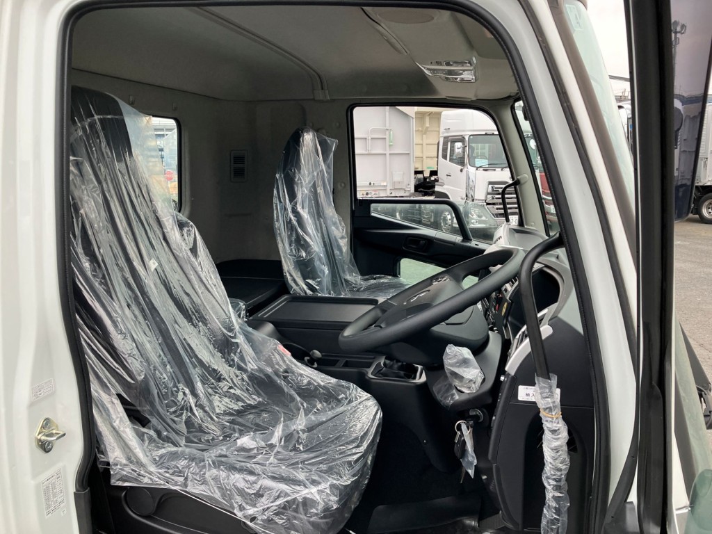 三菱 ファイター 2KG-FK62FZの写真5